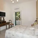 Cecco Penzion 3*