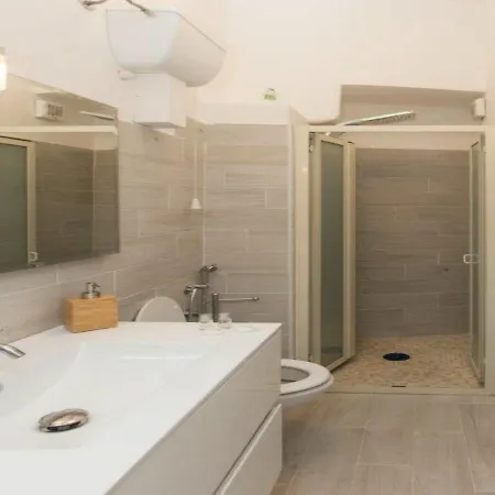 Affittacamere Cecco 3*