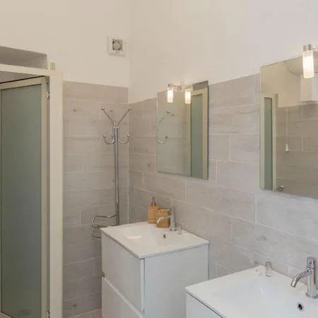 Cecco Guest house